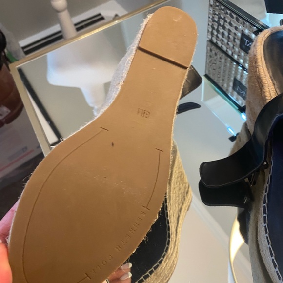 Kenneth Cole Wedges - Picture 3 of 4